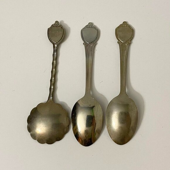 Vintage Lot of 10 Souvenir Spoons Nevada Florida Miami Lake Placid Flaws - Picture 5 of 16